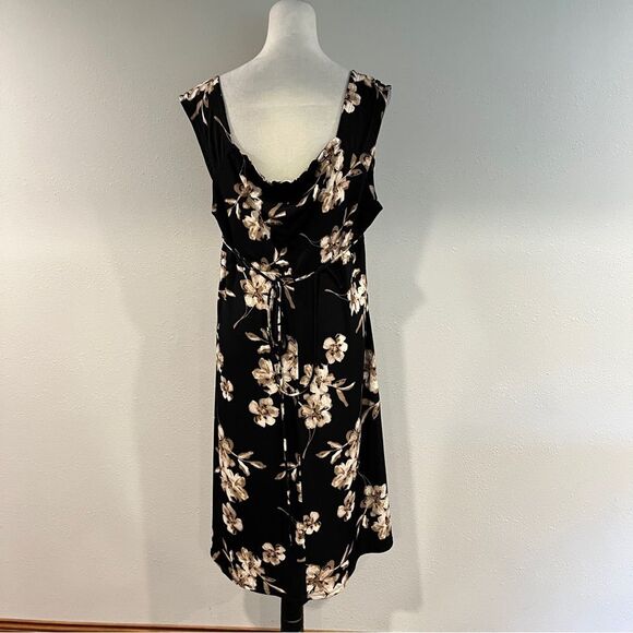 Plus size Floral knee length Dress size 14 - Picture 6 of 11